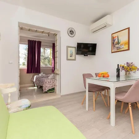 Apartments Villa White House Omiš Buitenkant foto
