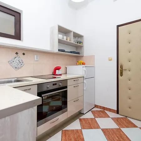 Apartments Villa White House Omiš Buitenkant foto