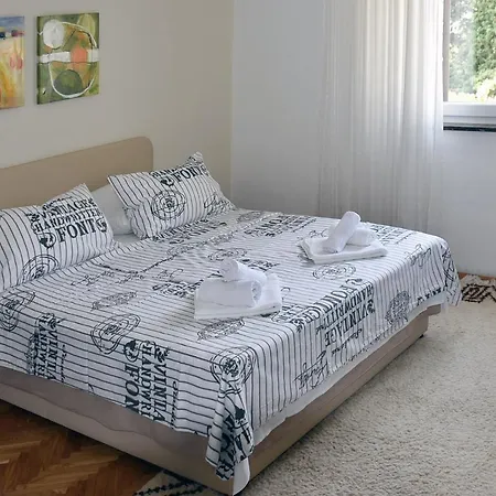Apartments Villa White House Omiš Buitenkant foto