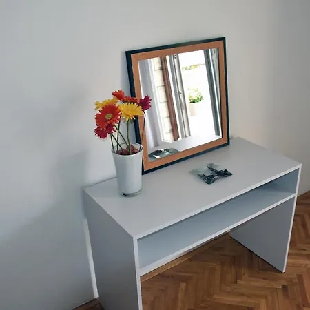 Apartments Villa White House Omiš Buitenkant foto