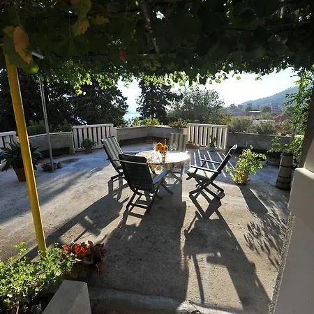 Apartments Villa White House Omiš Kamer foto