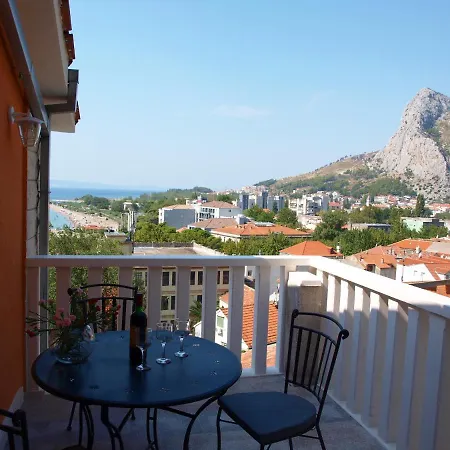 Apartments Villa White House Omiš Buitenkant foto