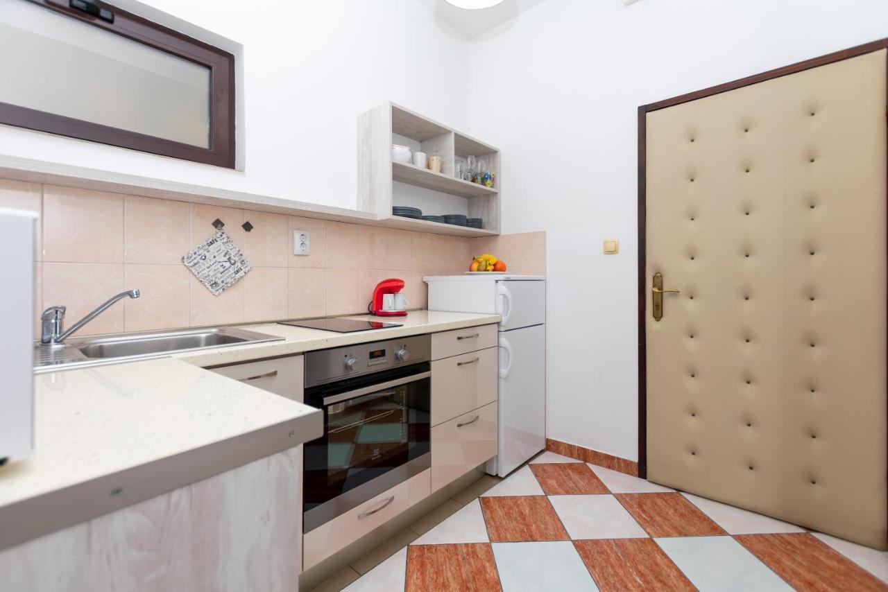 Apartment White House
