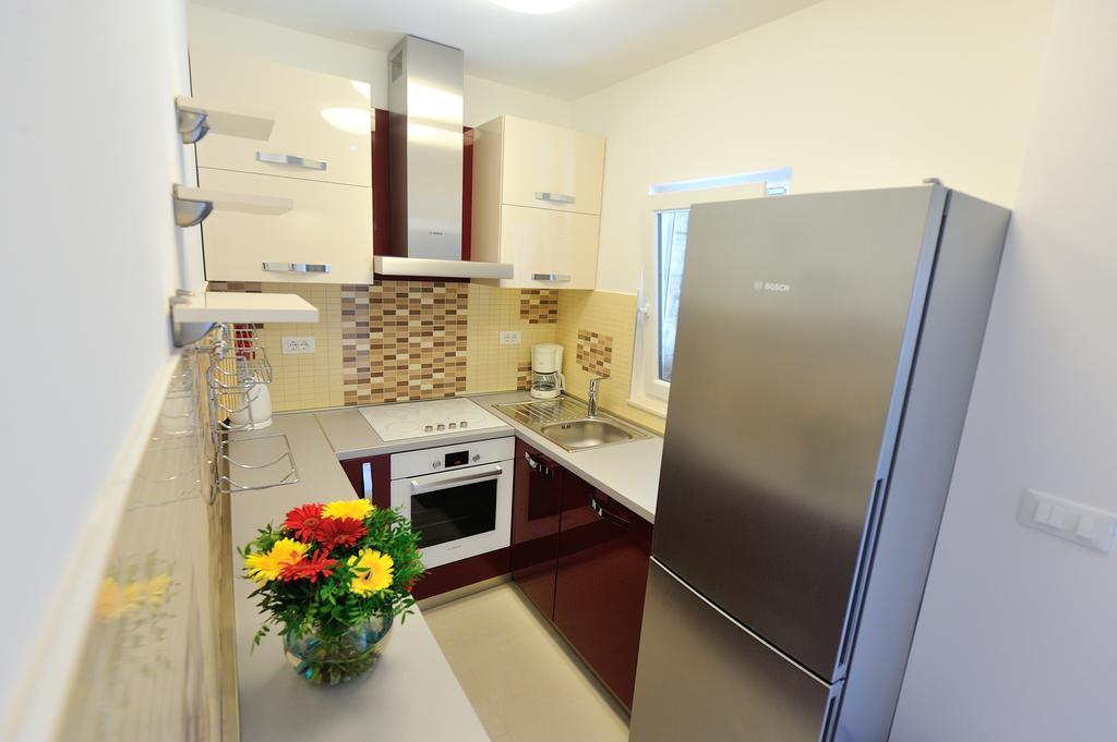 White House Apartment *