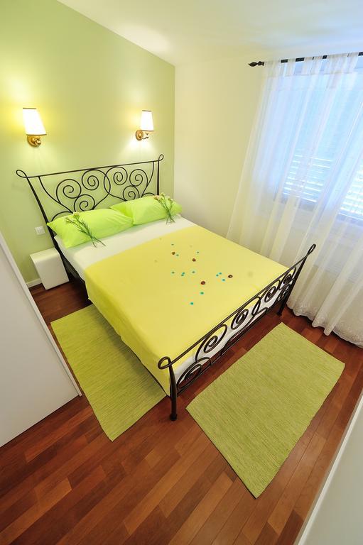 Apartment White House *